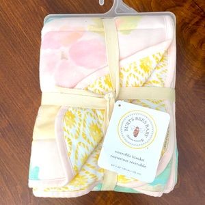 NWT organic cotton baby blanket reversible